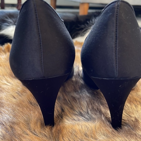 Isaac Mizrahi heels - Picture 3 of 7